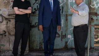 An American Politician is Blocked by Israeli Settlers in the West Bank