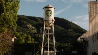 Judge Temporarily Pauses Paramount-Warner Bros. Deal