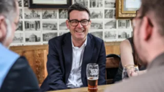 Government to cut business rates for pubs, clubs and music venues