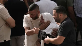 Four Palestinians and two Israeli soldiers killed in West Bank confrontation