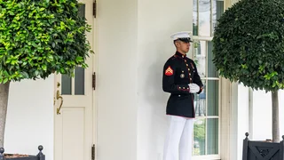 Trump Meets With Top Advisers as He Weighs a Major Escalation in Iran