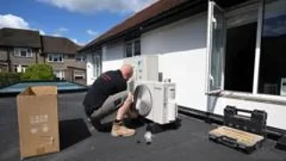 Fit schools, hospitals and new homes with air con, say Lib Dems