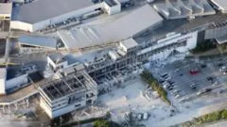People trapped inside Japan shopping centre after earthquake