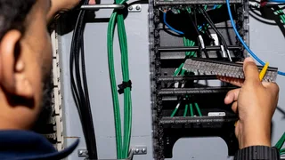 A.I. Companies Are Recruiting Electricians and Carpenters by the Thousands