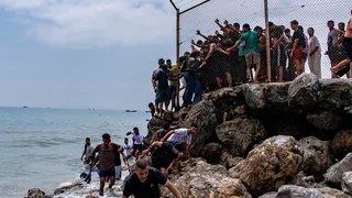 Thousands of Migrants Enter Ceuta, a Spanish Enclave, From Morocco