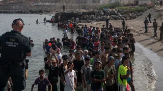 Live Updates: After Tens of Thousands of Migrants Enter Spanish Territory, Most Return to Morocco