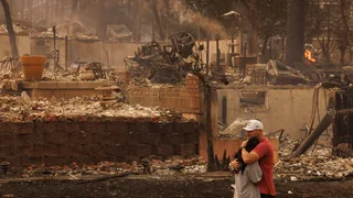 Spokane Wildfires Destroy Hundreds of Buildings as Thousands Evacuate