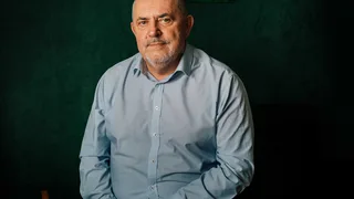 Russian Opposition Politician Flees to France
