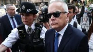 Huw Edwards criticised for entering Welsh festival poetry competition