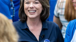 5 Things to Know About Angie Craig, Democratic Senate Hopeful in Minnesota
