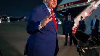 Trump Says Secret Service Ordered Air Force One Swap