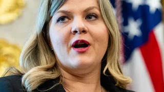 Trump Nominates Heidi Overton, a Top Domestic Policy Aide, for F.D.A. Commissioner