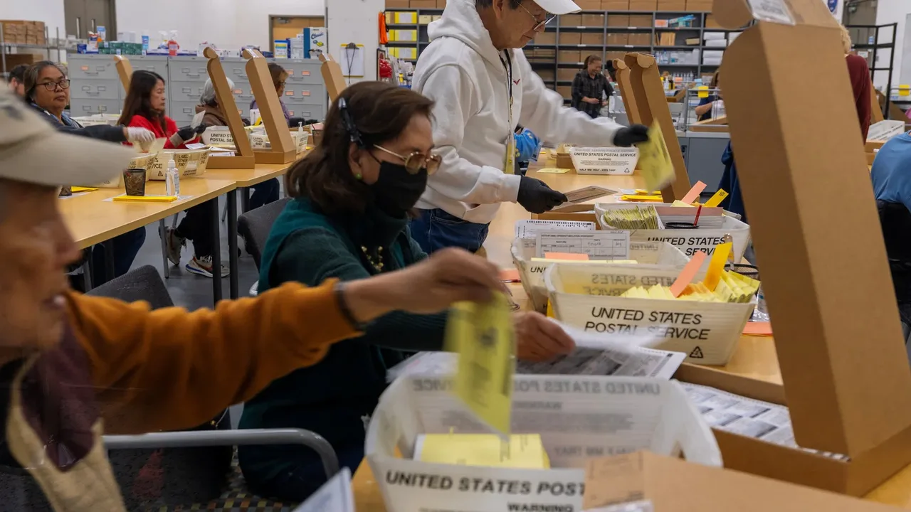 Judge Rejects Trump Officials’ Bid to Set Aside California Ballots