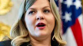 Trump Nominates Heidi Overton, a Top Domestic Policy Aide, for F.D.A. Commissioner