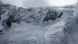 Bodies of hikers missing for 30 years found after glacier melts