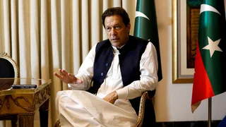 Cricket legends urge Pakistan to provide 'proper medical care' for Imran Khan