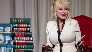 Dolly Parton’s Other Legacy: A Fortune Given Away, Dollar by Dollar