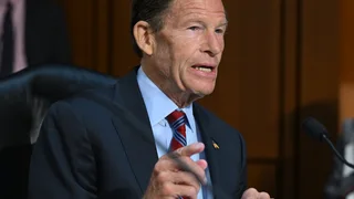 Whistle-Blower Says USPS Is Secretly Proceeding on Trump’s Mail Voting Plan Before Midterms