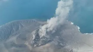 Volcano eruption triggers flight suspensions at Indonesia's main airport