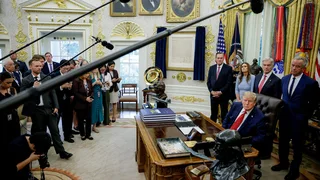 Judge orders Trump to lift White House ban on media outlets