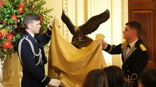 Trump and Xi Exchange Symbolic Gifts Ahead of State Dinner