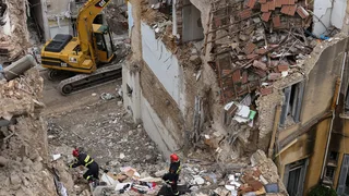 At Least 2 Dead After Explosion in Athens Tourist District