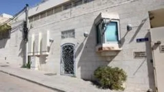 Most UK diplomats to leave East Jerusalem consulate, Israel says, as Miliband says 'vital services' to remain