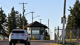 Carney Says Fire at Canadian Forces Base Wainwright in Alberta Killed 4 and Injured Dozens