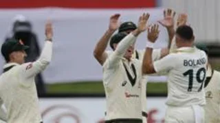 Rain returns as South Africa bat against Australia - second Test scorecard
