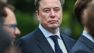Elon Musk Says He Will Give a SpaceX Share to ‘Every Kid in America’