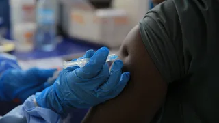 Nigeria confirms an Ebola case in Abuja as a woman arriving from Uganda tests positive