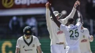 Rain returns as South Africa bat against Australia - second Test scorecard