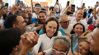Exiled opposition leader announces shock return to Venezuela